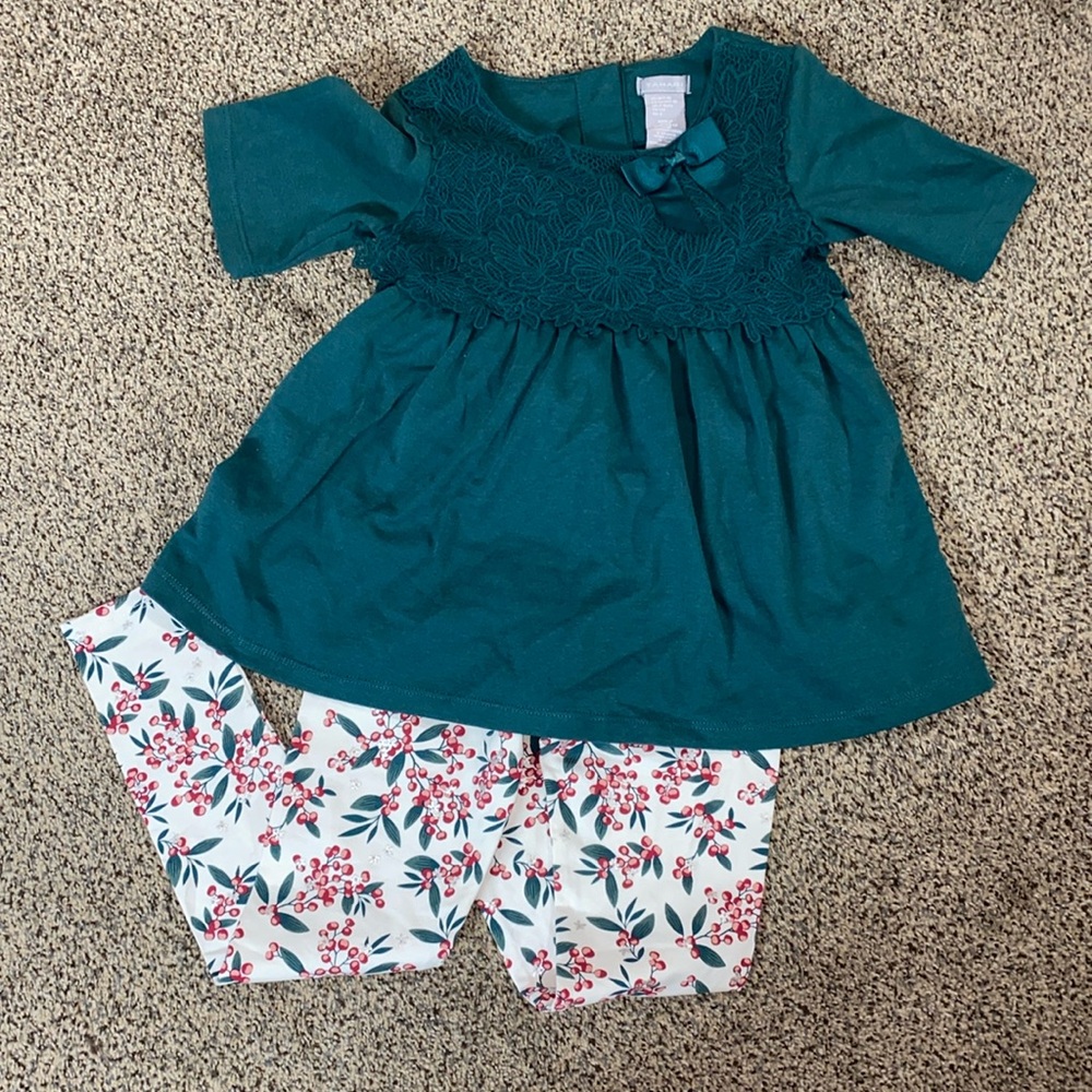 Tahari Girls Size 7/8 green top and holly print pants set